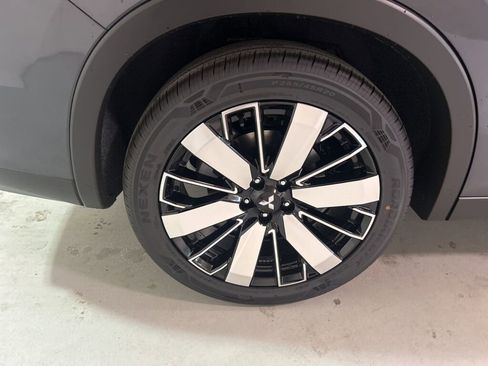 New 2025 Mitsubishi Outlander SE image 25