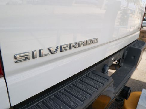 Used 2021 Chevrolet Silverado 2500 Custom w/ Custom Convenience Package image 13