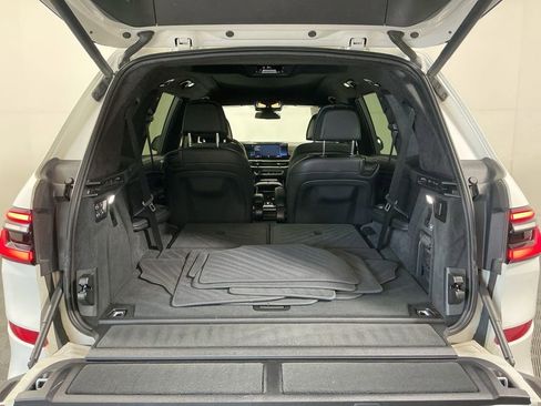 Certified 2023 BMW X7 xDrive40i w/ M Sport Package image 31