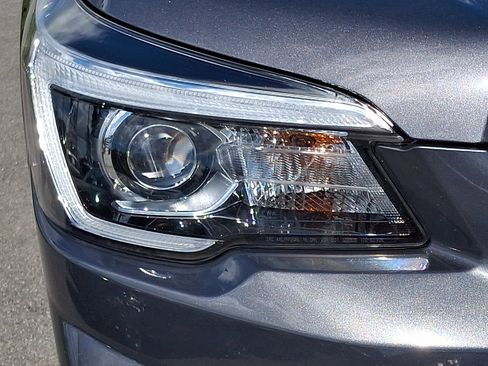 Used 2020 Subaru Forester Touring AWD/4WD image 9