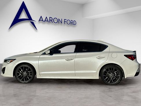 Used 2020 Acura ILX image 2
