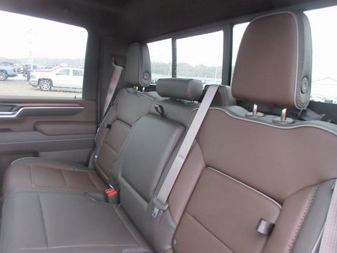 New 2026 GMC Sierra 2500 Denali w/ Denali Reserve Package image 15