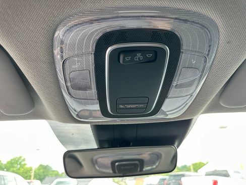 Used 2025 Hyundai Elantra SE FWD image 34