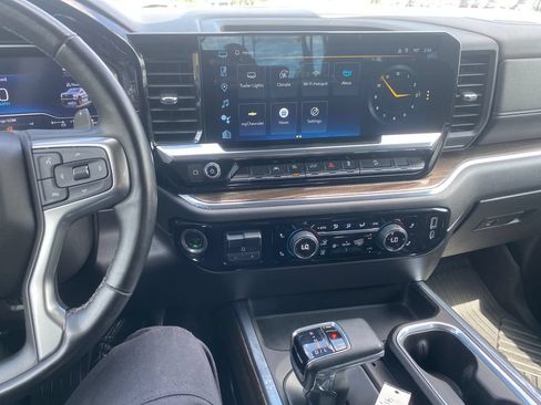 Used 2024 Chevrolet Silverado 1500 LT Trail Boss w/ Protection Package AWD/4WD image 22
