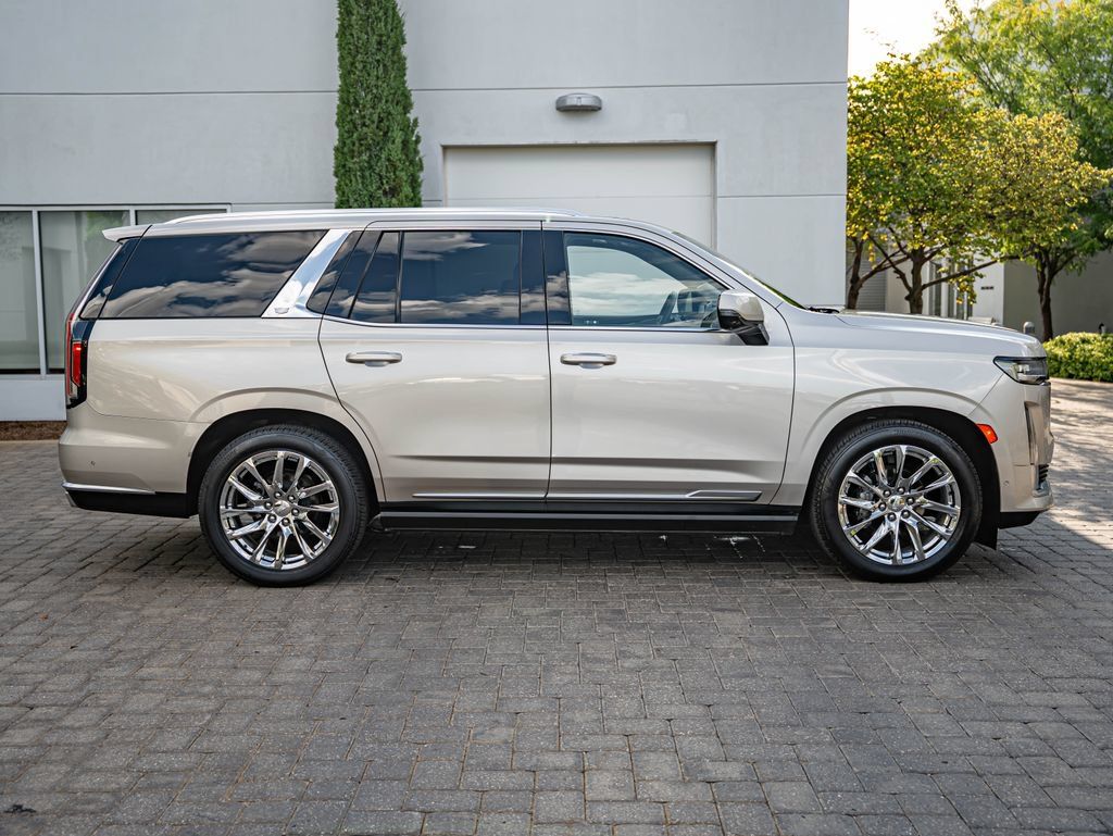 Used 2021 Cadillac Escalade Premium Luxury Platinum w/ Heavy-Duty Trailer Package AWD/4WD image 4