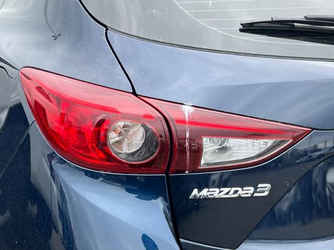 Used 2018 MAZDA MAZDA3 Touring image 20