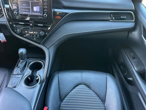 Used 2024 Toyota Camry SE image 28