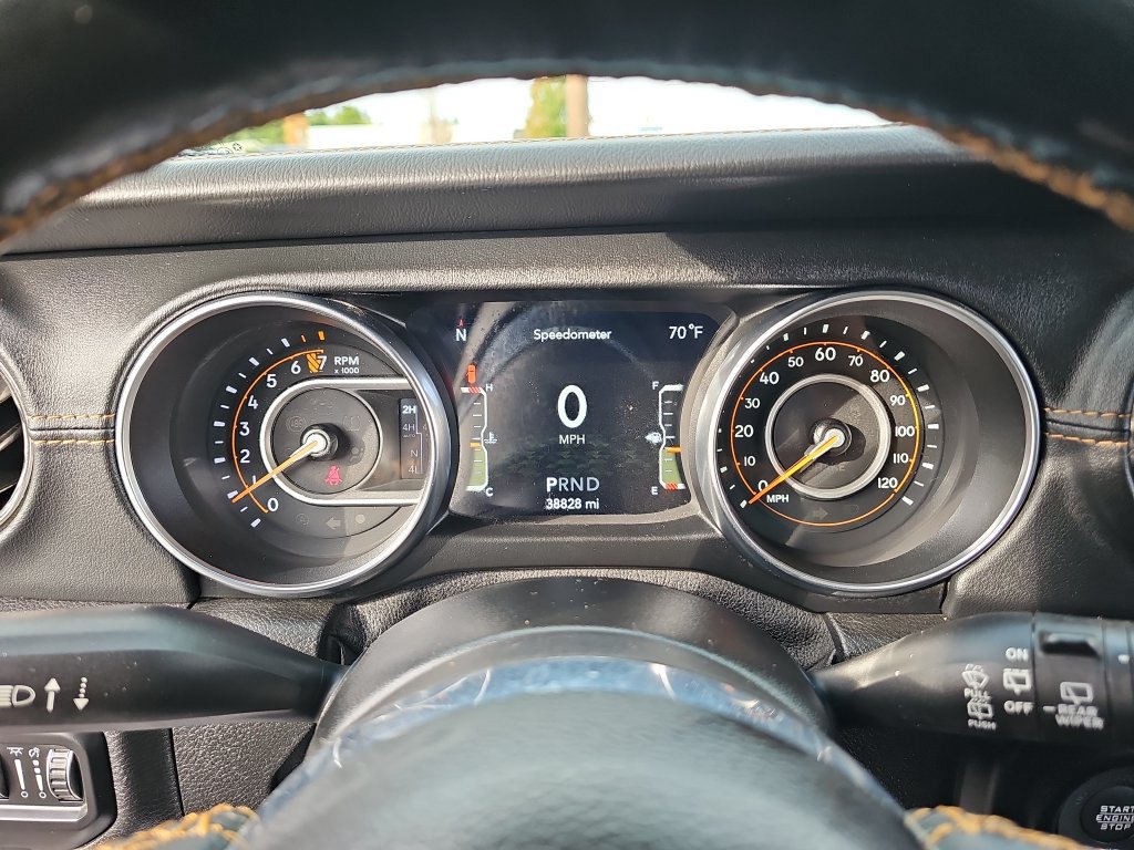 Used 2021 Jeep Wrangler Unlimited Sahara AWD/4WD image 28