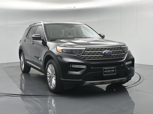 Certified 2023 Ford Explorer King Ranch w/ Technology Package AWD/4WD image 64