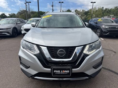 Used 2018 Nissan Rogue SV AWD/4WD image 4