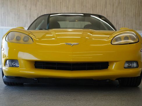 Used 2006 Chevrolet Corvette Convertible w/ Preferred Equipment Group image 4