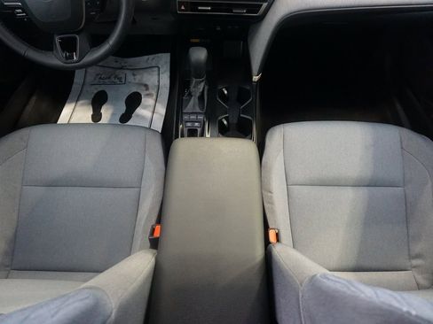 Used 2025 Toyota Camry LE image 30