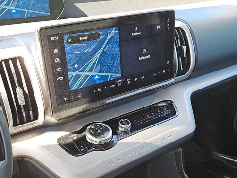 New 2025 Ford Expedition Active RWD image 11