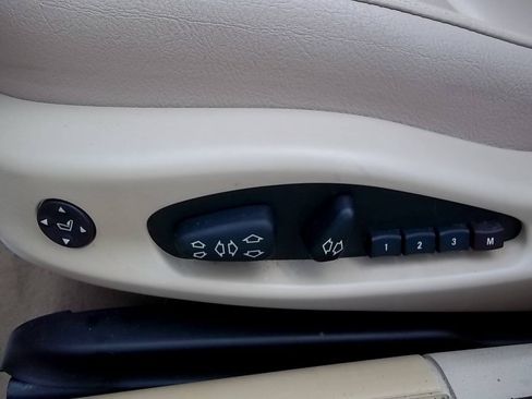 Used 2005 BMW 325xi Sedan AWD/4WD image 15
