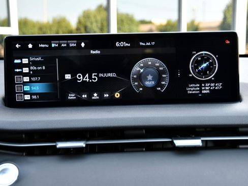 Used 2025 Genesis GV70 2.5T image 15