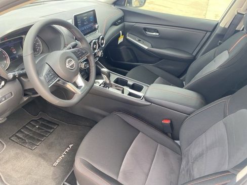 New 2025 Nissan Sentra SR image 16