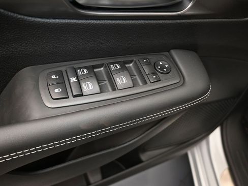 New 2026 Chrysler Voyager LX image 12