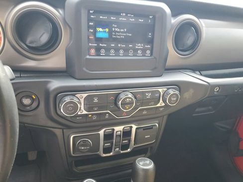 Used 2021 Jeep Wrangler Unlimited Sport AWD/4WD image 15