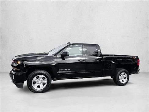 Used 2018 Chevrolet Silverado 1500 LT w/ All Star Edition AWD/4WD image 4