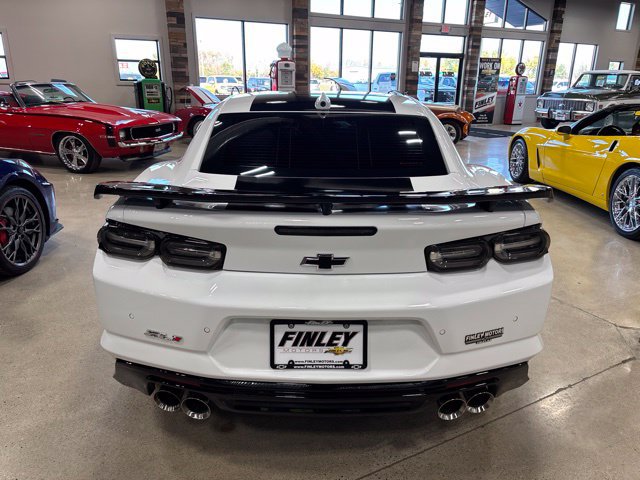 Used 2021 Chevrolet Camaro ZL1 RWD image 16
