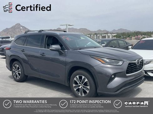 Used 2021 Toyota Highlander XLE FWD image 1