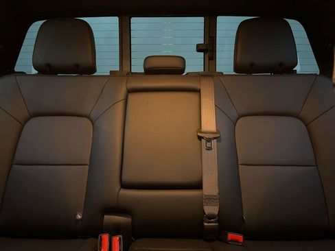 Used 2023 Chevrolet Colorado LT w/ LT Convenience Package III image 24