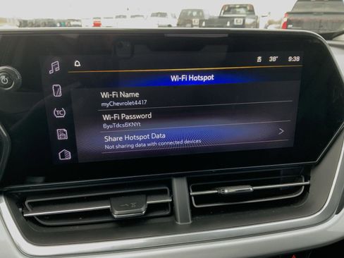 Used 2024 Chevrolet Trax LT w/ Driver Confidence Package image 43