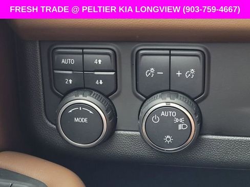 Used 2023 Chevrolet Suburban High Country image 30