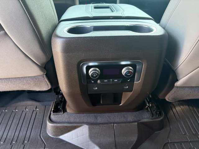 Used 2022 GMC Yukon SLT w/ SLT Premium Package RWD image 18