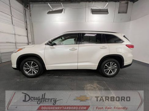 Used 2018 Toyota Highlander XLE FWD image 5