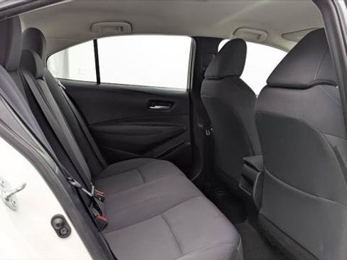 Used 2021 Toyota Corolla LE FWD image 18