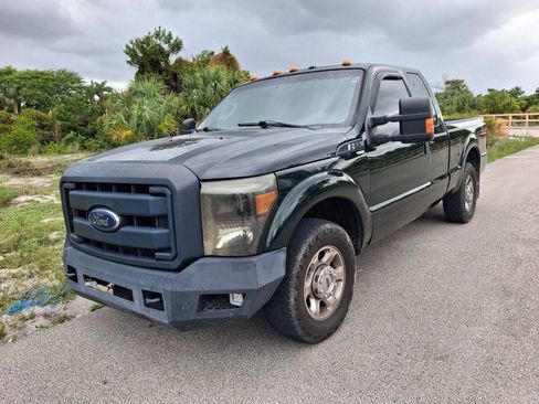 Used 2015 Ford F250 XL w/ Power Equipment Group RWD image 2