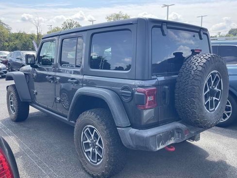 Used 2024 Jeep Wrangler Unlimited Rubicon w/ Convenience Group AWD/4WD image 4