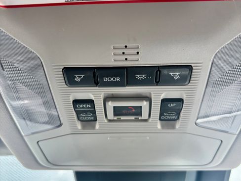 Used 2020 Toyota RAV4 Limited image 20