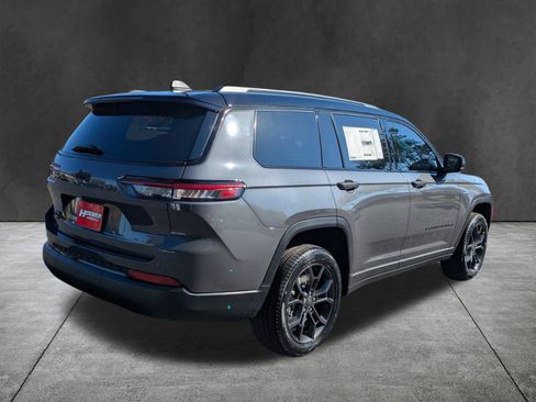 New 2025 Jeep Grand Cherokee L Limited image 4