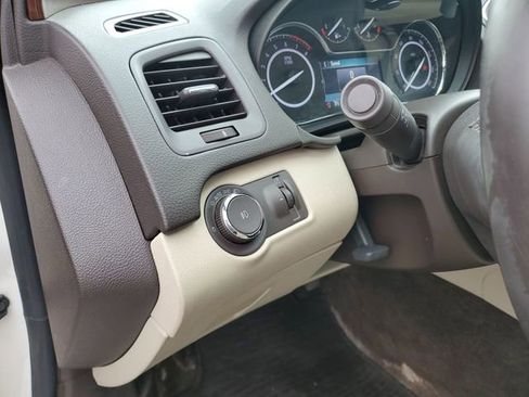 Used 2014 Buick Regal FWD image 16