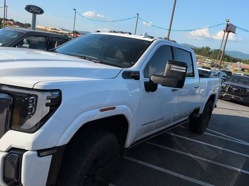 Used 2024 GMC Sierra 3500 Denali Ultimate AWD/4WD image 10