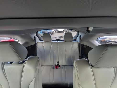 Used 2023 Acura MDX w/ Technology Package AWD/4WD image 9