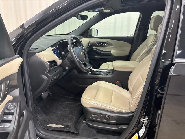 Used 2022 Chevrolet Traverse Premier AWD/4WD image 19