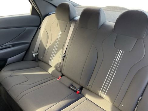 Certified 2025 Hyundai Elantra Sport image 15