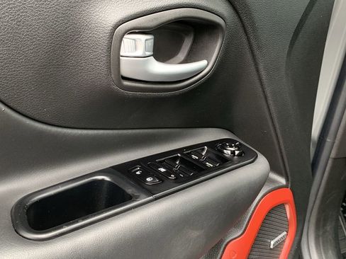 Used 2021 Jeep Renegade Trailhawk w/ Sun & Sound Group image 14