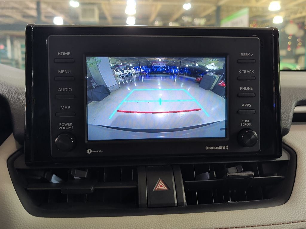 Used 2020 Toyota RAV4 XLE AWD/4WD image 13
