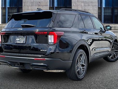 Certified 2025 Ford Explorer ST-Line w/ ST-Line Street Pack AWD/4WD image 11