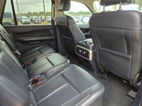 Used 2024 Ford Expedition Max XLT image 11