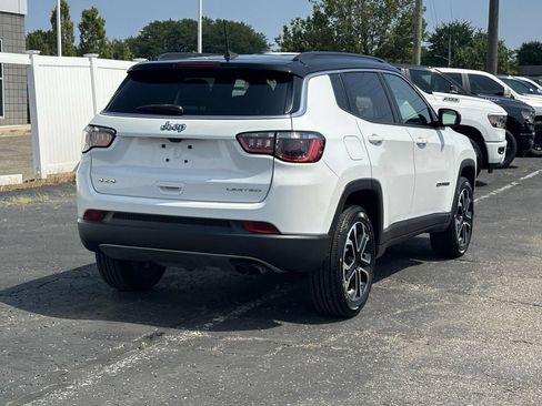Used 2022 Jeep Compass Limited AWD/4WD image 4