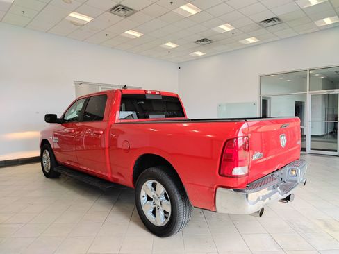 Used 2019 RAM 1500 Big Horn AWD/4WD image 5