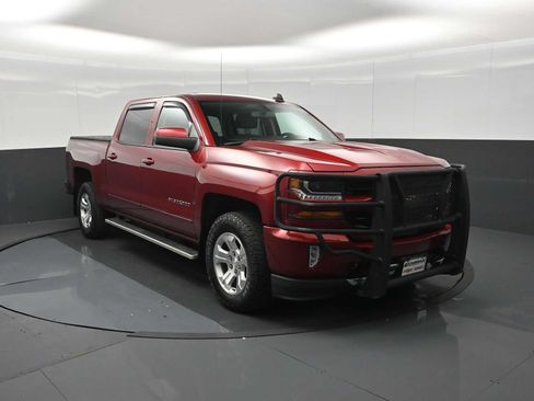 Used 2018 Chevrolet Silverado 1500 LT w/ All Star Edition AWD/4WD image 2