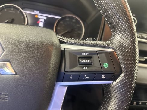 Used 2024 Mitsubishi Outlander SE FWD image 29
