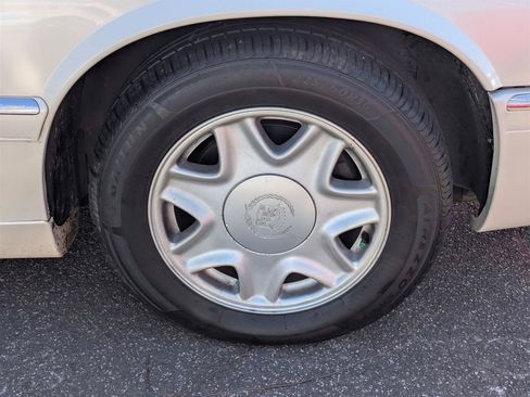 Used 1999 Cadillac Eldorado w/ Comfort/Convenience Pkg FWD image 11