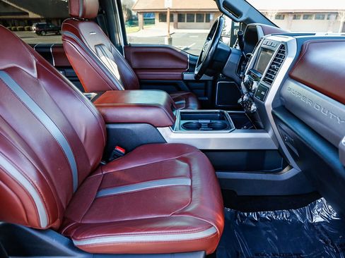 Used 2019 Ford F350 Platinum w/ Platinum Ultimate Package image 17
